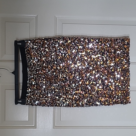 H&M sequin skirt - Picture 1 of 4